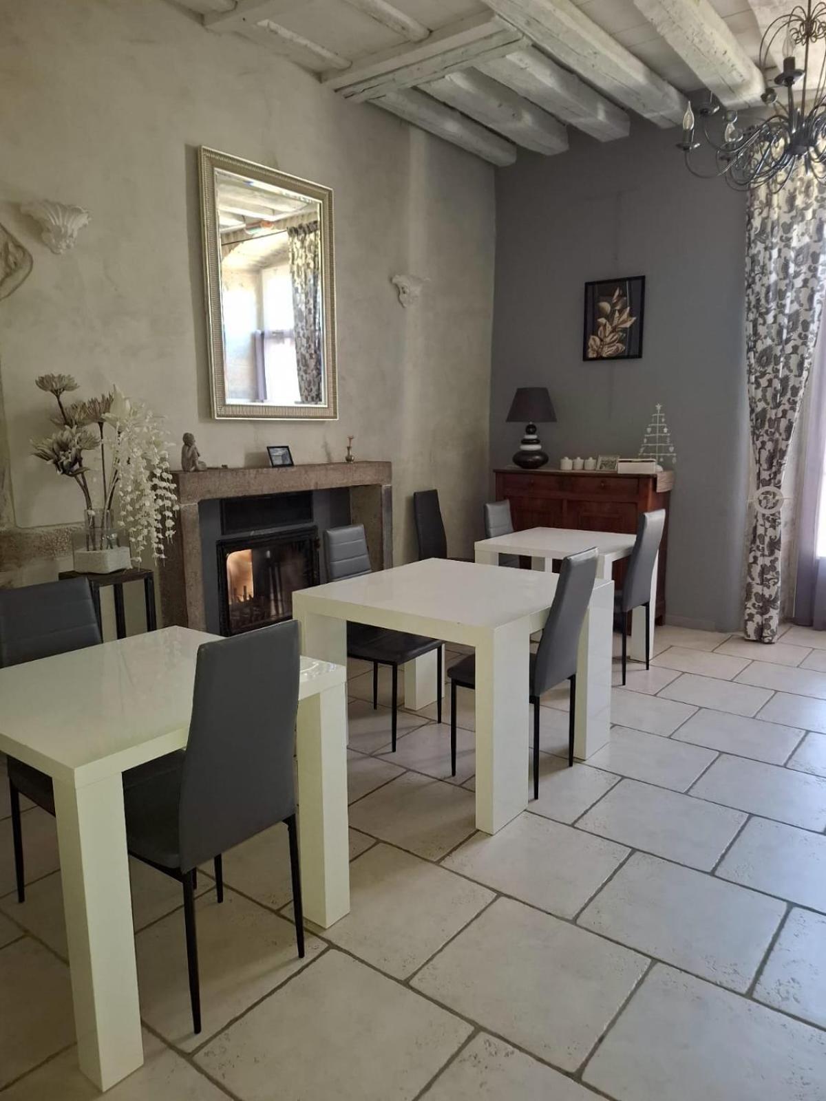 Maison D'Eusebia Château-Chalon Exterior foto
